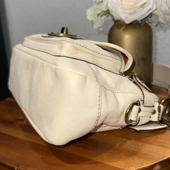 COACH Legacy 1127 65th Anniversary Shoulder Bag Off-White Cream Vachetta Leather - Picture 14 of 16